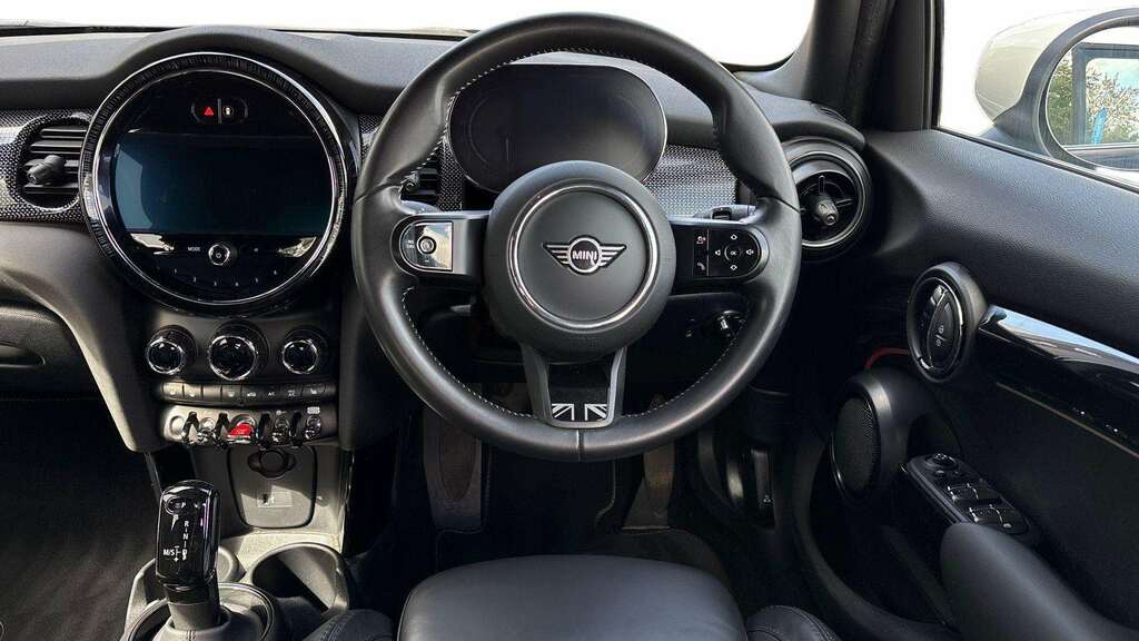 Mini Hatch 1.5 Cooper Exclusive Premium 2023 KW72NWP Black #6