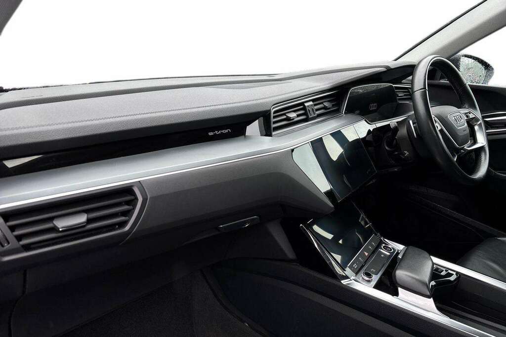 Audi E-tron 230Kw 50 Quattro 71Kwh Technik 2021 Black #2