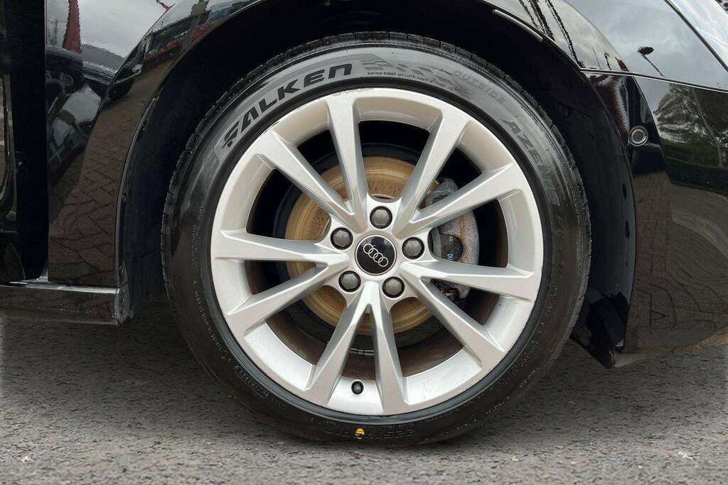 Audi A3 30 Tfsi Sport 2024 DF24XST Black #5