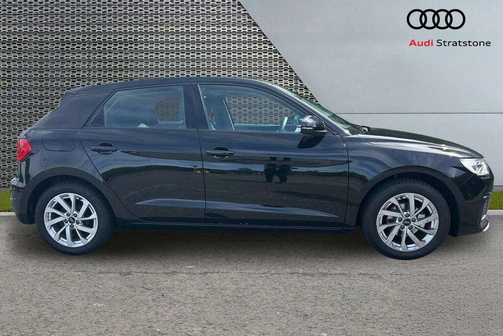 Audi A1 25 Tfsi Sport 2026 MC26AHY Black #4