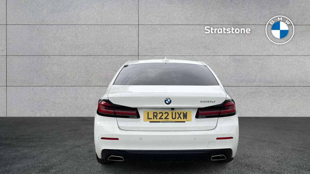BMW 5 Series 520D Mht Se Step 2022 White #6
