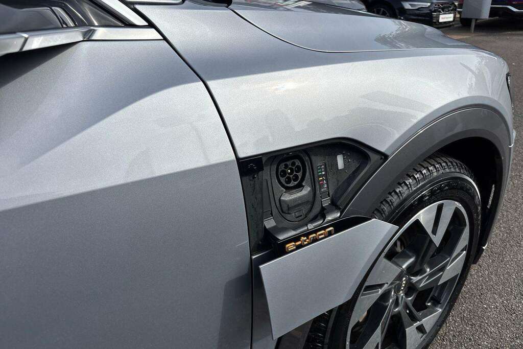 Audi E-tron 55 Quattro 95Kwh Grey #36