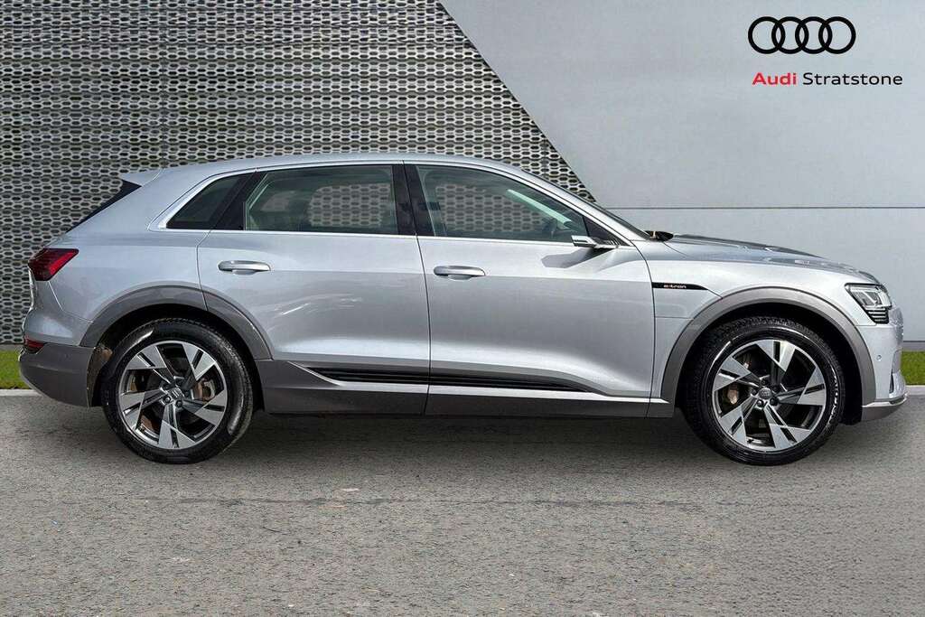 Audi E-tron 300Kw 55 Quattro 95Kwh 2020 Silver #4