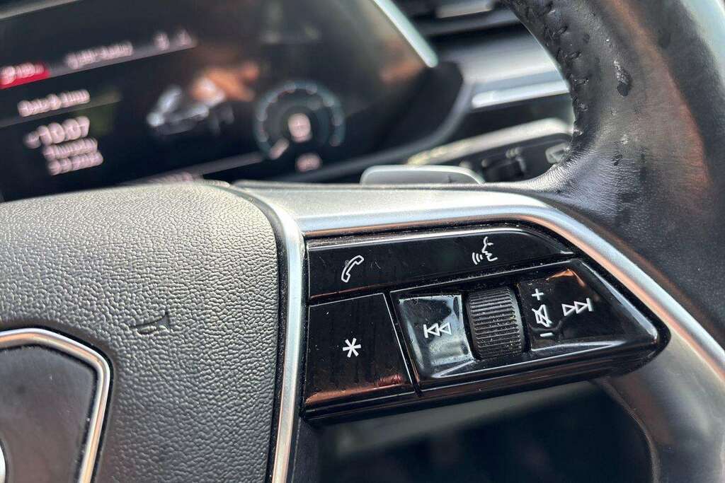 Audi E-tron 55 Quattro 95Kwh Grey #17