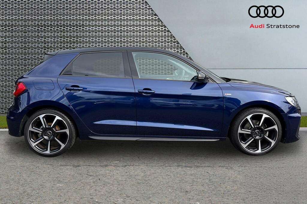 Audi A1 30 Tfsi Black Edition 2025 LP74BBX Blue #4