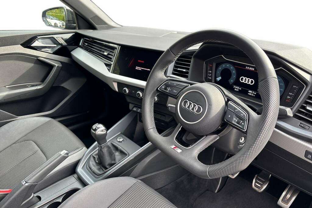 Audi A1 30 Tfsi Black Edition 2025 LP74BBX Blue #6