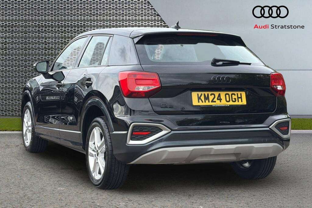 Audi Q2 35 Tfsi Sport S Tronic 2024 Black #3