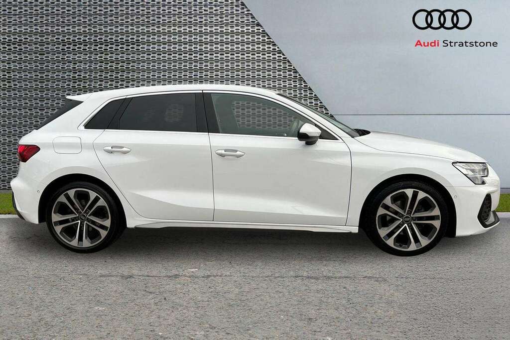 Audi A3 30 Tfsi S Line 2024 DK74VUF White #4