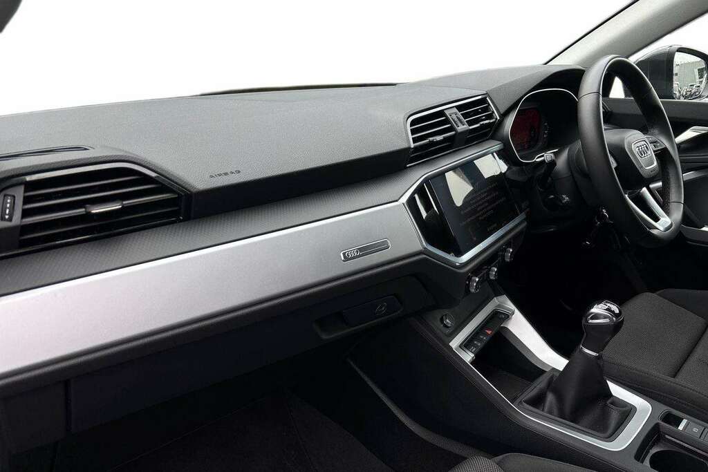 Audi Q3 35 Tfsi Sport 2024 Grey #2