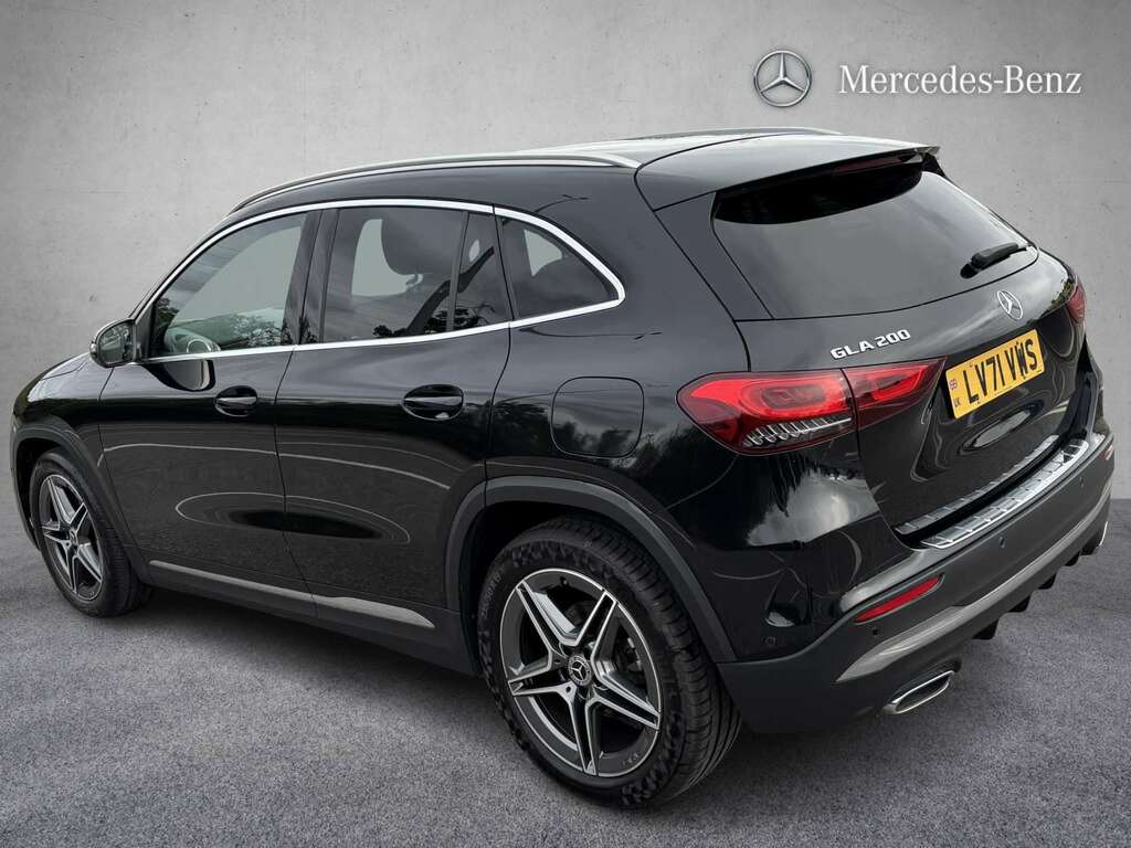 Mercedes-Benz GLA Class 200 Amg Line Executive 2021 Black #2