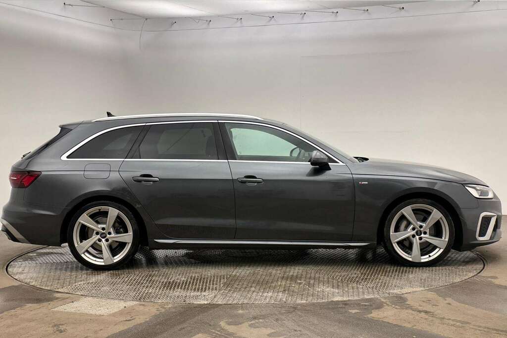 Audi A4 40 Tfsi 204 S Line S Tronic 2024 Grey #4