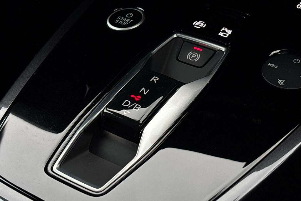 Audi Q4 E Tron Vorsprung Black #15