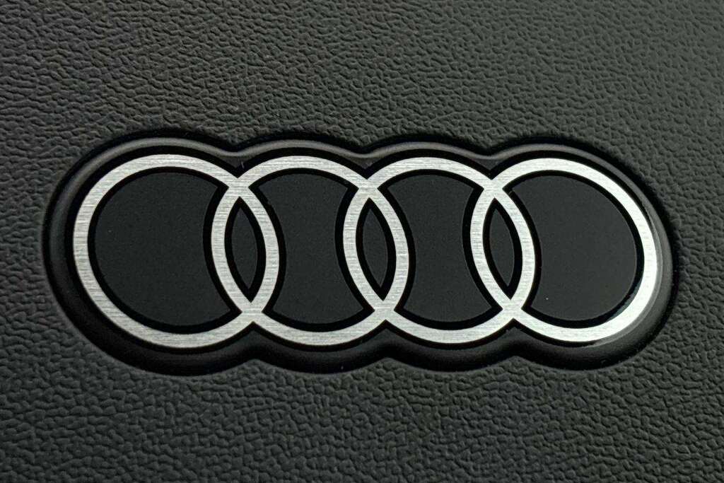Audi Q4 E Tron Vorsprung Black #12