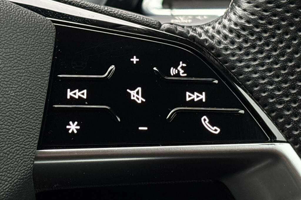 Audi Q4 E Tron Vorsprung Black #17