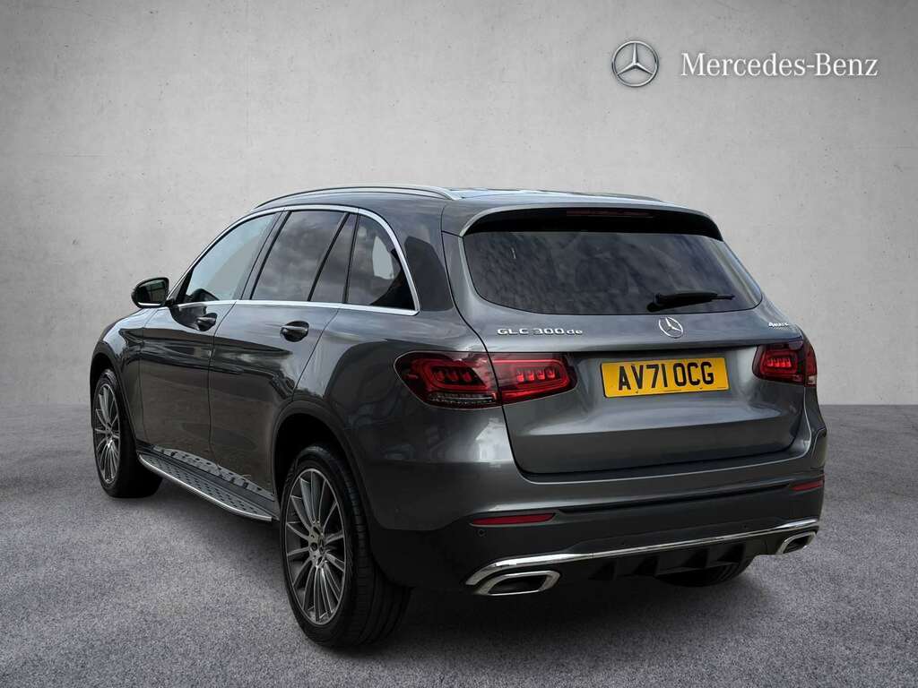 Mercedes-Benz GLC Class 300De 4Matic Amg Line Premium 9G-tronic 2021 Grey #2