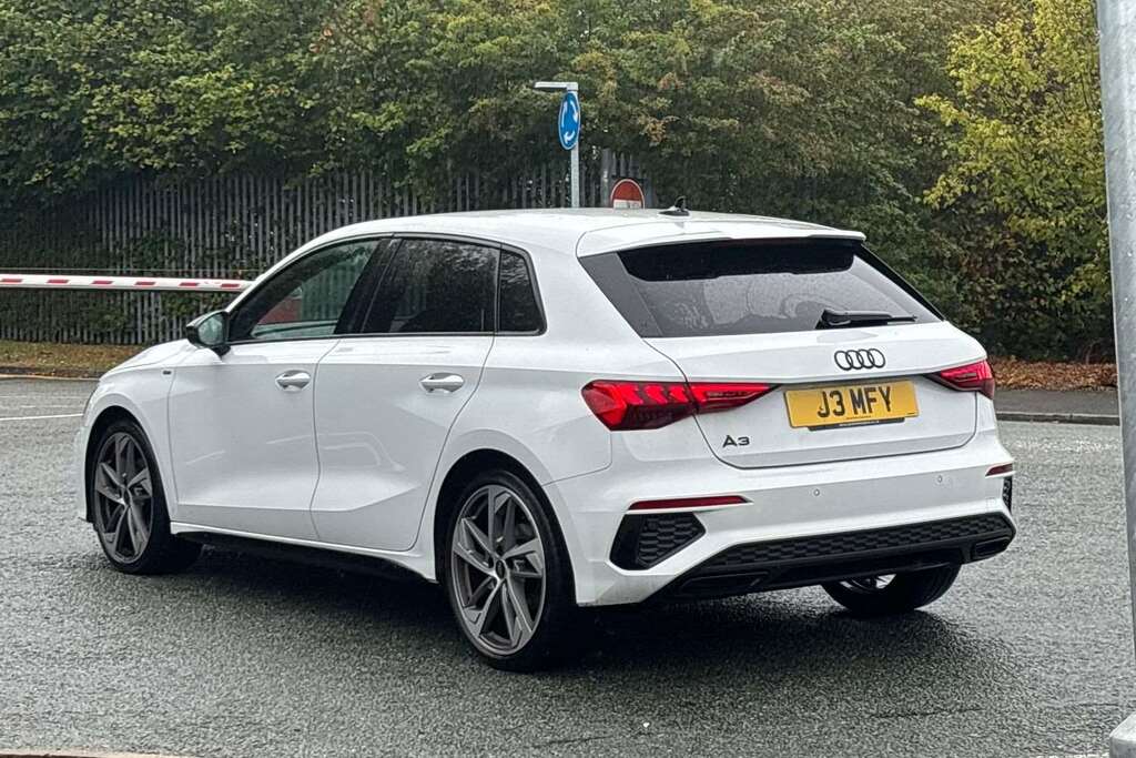 Audi Q2 35 Tfsi S Line S Tronic 2024 White #3