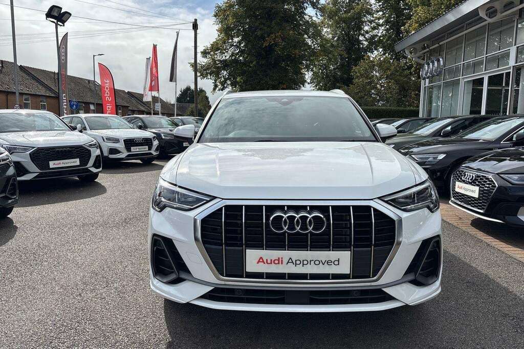 Audi Q3 45 Tfsi E S Line S Tronic Tech Pack Black #38