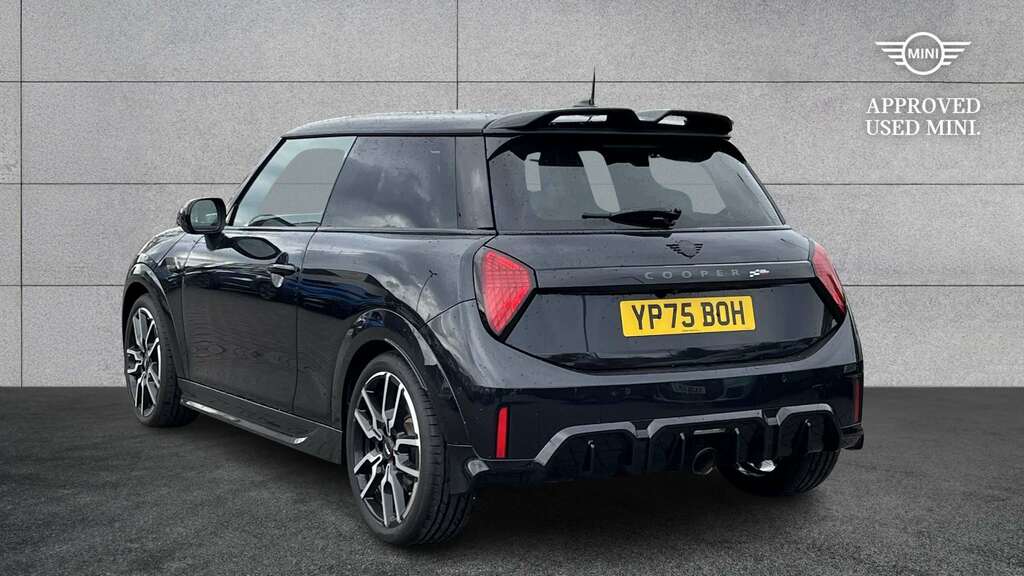 Mini Hatch 2.0 John Works 2025 Black #4