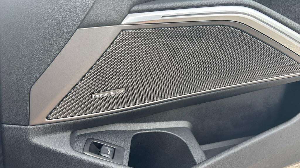 BMW 3 Series 330E Se Pro Step Black #35