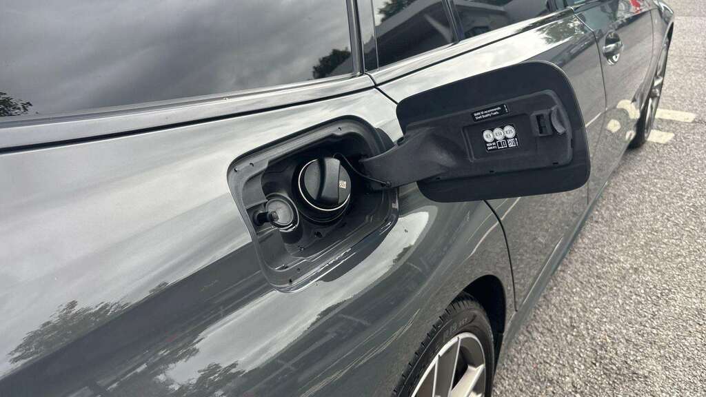 BMW 3 Series 330E Se Pro Step Black #24