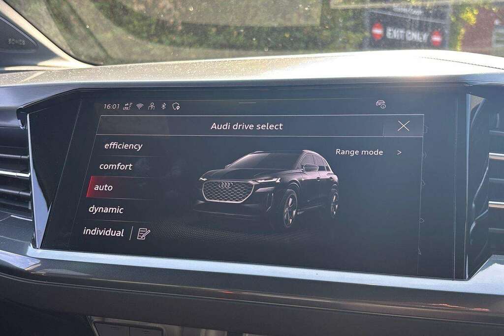 Audi Q4 E Tron Audi Q4 E-tron Black Edition 45 Grey #30