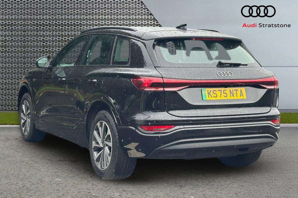 Audi Q6 E-Tron Sport Black #3