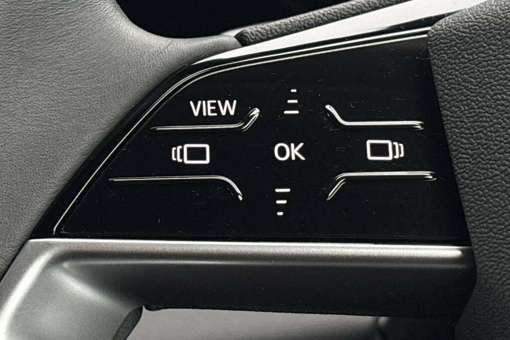 Audi Q6 E-Tron Sport Black #16