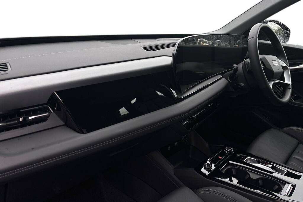 Audi Q6 E-Tron Sport Black #2