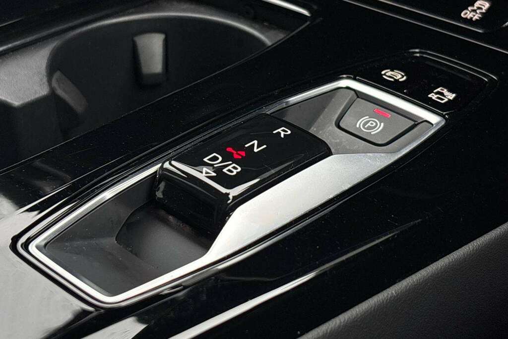 Audi Q6 E-Tron Sport Black #15
