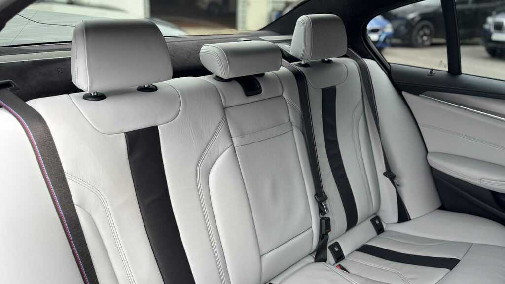 BMW M5 M Sport Black #25