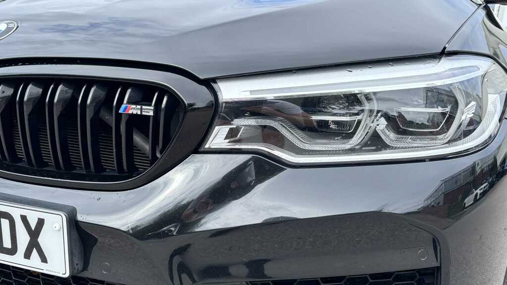 BMW M5 M Sport Black #32
