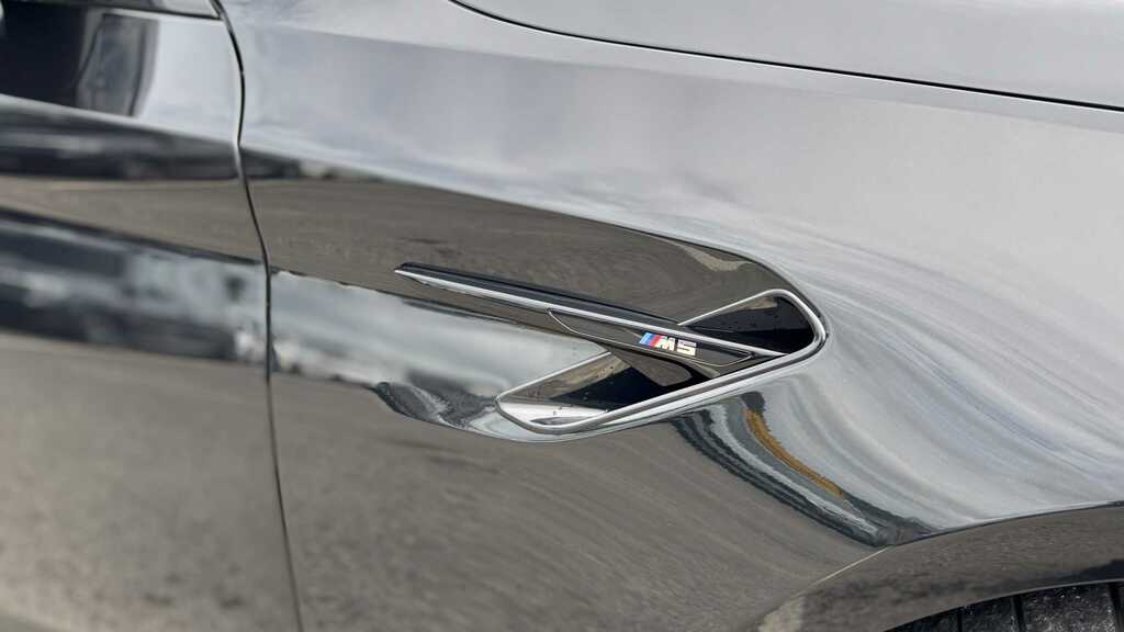 BMW M5 M Sport Black #33
