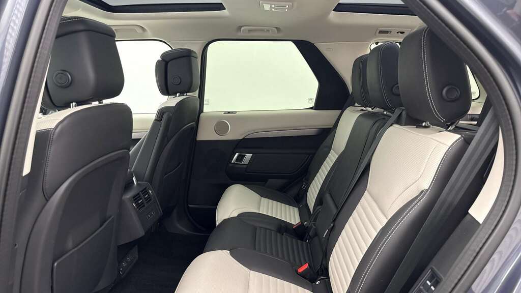 Land Rover Discovery 3.0 D350 Dynamic Hse 2025 Blue #4