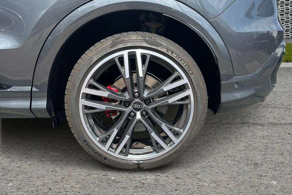 Audi Q5 S Line Black #10