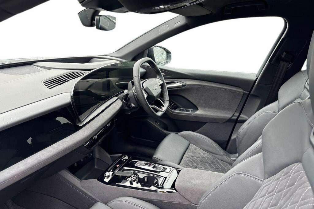 Audi Q6 E-Tron 315Kw Quattro 100Kwh Black Edition 2026 Black #2