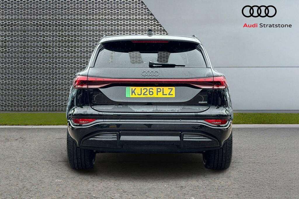 Audi Q6 E-Tron Sport Black #7