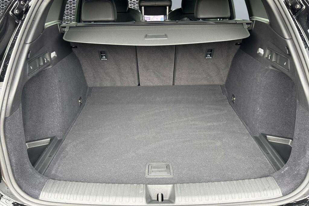 Audi Q6 E-Tron Sport Black #13