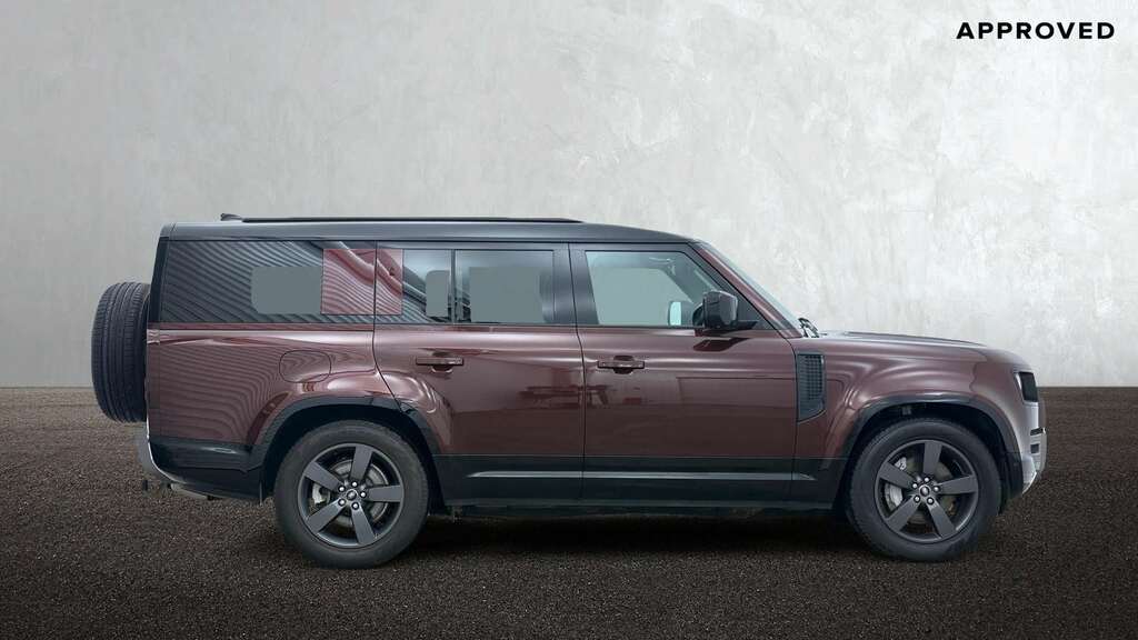 Land Rover Defender 130 3.0 D350 X-dynamic Hse 130 8 Seat 2025 Red #5