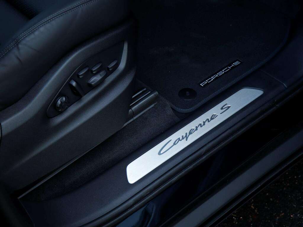 Porsche Cayenne Black Edition Tiptronic S Black #22