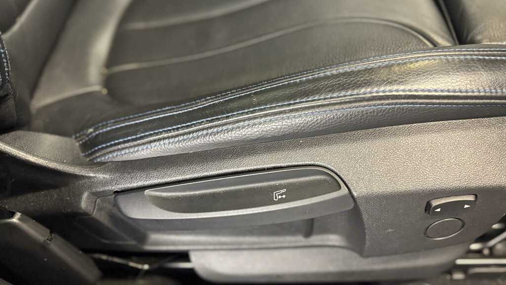 BMW 2 Series 220D Luxury Black #21