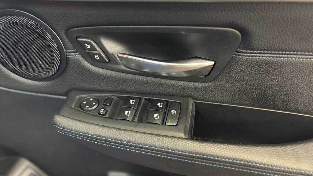BMW 2 Series 220D Luxury Black #30