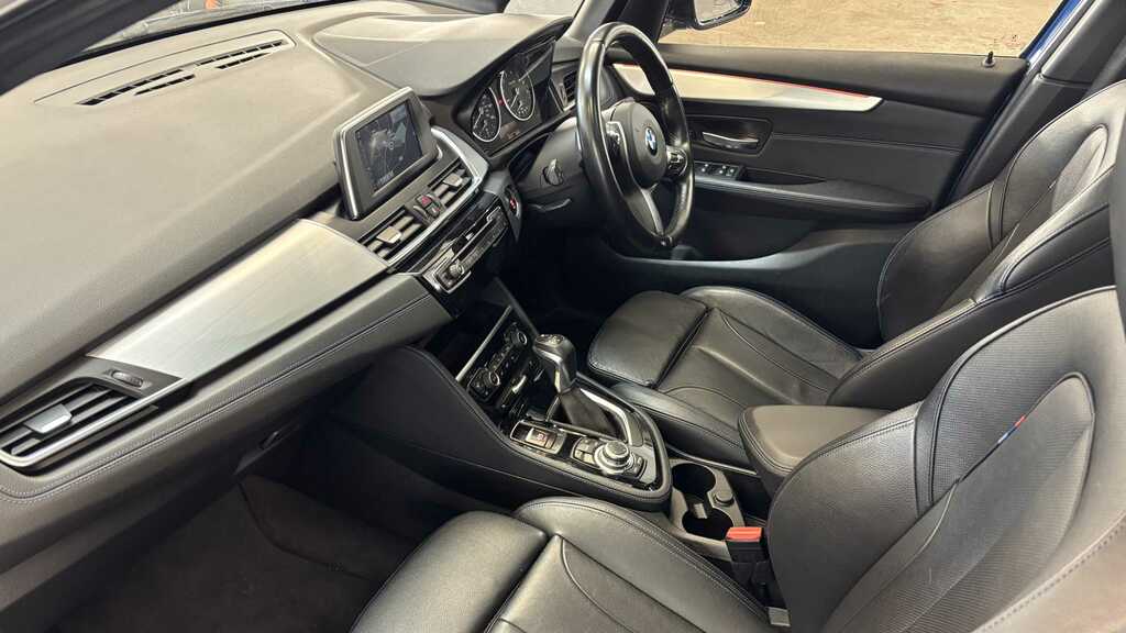 BMW 2 Series 220D Luxury Black #7