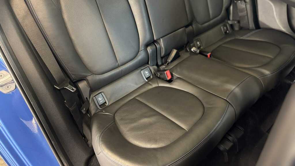 BMW 2 Series 220D Luxury Black #23