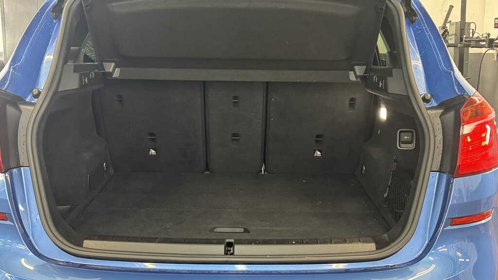 BMW 2 Series 220D Luxury Black #31