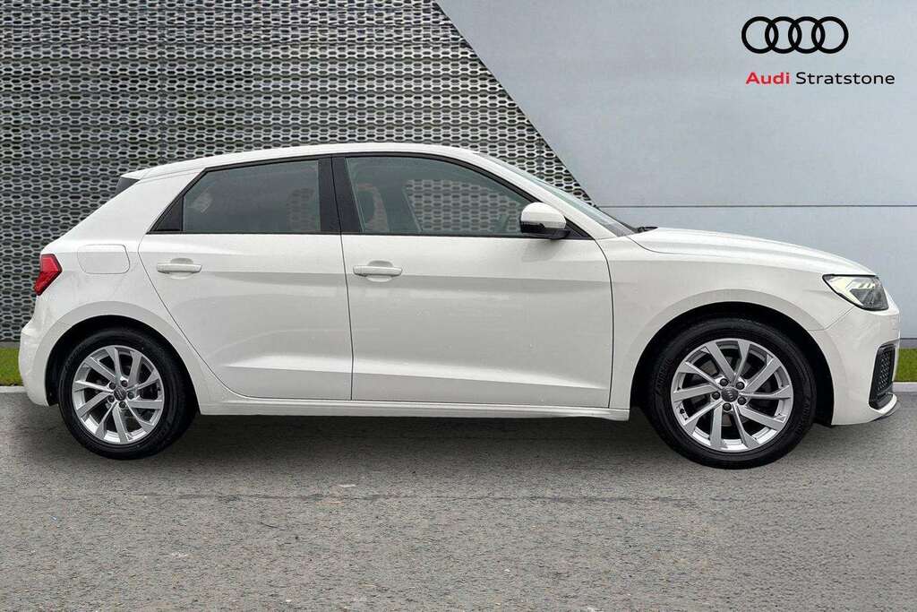 Audi A1 30 Tfsi Sport 2019 VT19KLZ White #4