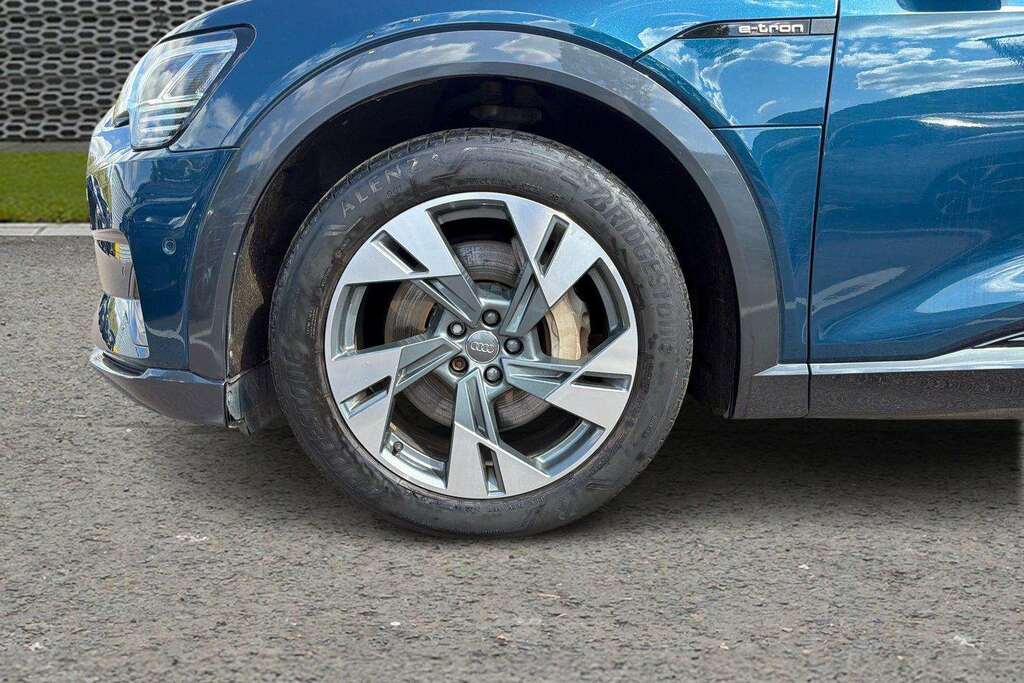 Audi E-tron 55 Quattro 95Kwh Blue #9