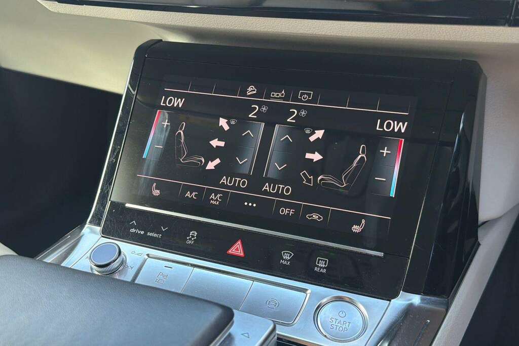 Audi E-tron 55 Quattro 95Kwh Blue #28