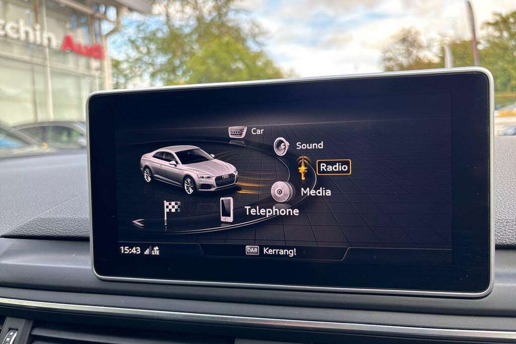 Audi A5 40 Tfsi S Line S Tronic 2019 White #27