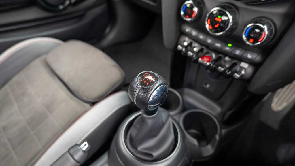 Mini Hatch Cooper Sport Steptronic Euro 6 Blue #10