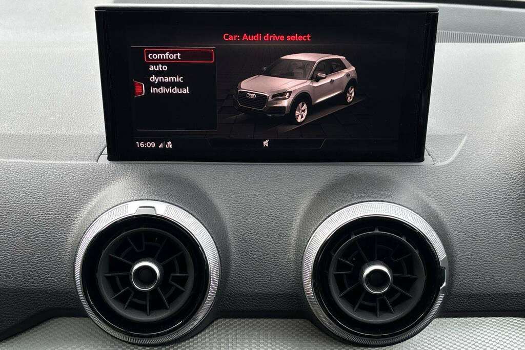 Audi Q2 30 Tfsi S Line Blue #36